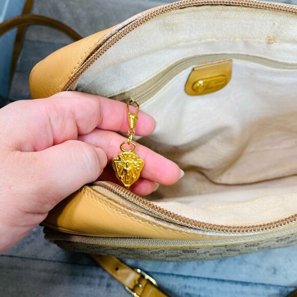 Gucci GG Vintage Gucci Brown PVC & Leather Crossbody Shoulder Bag Purse - Picture 13 of 13